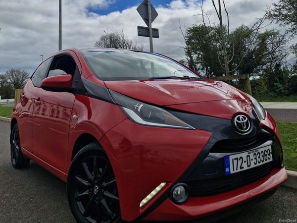 Toyota Aygo Hatchback, Petrol, 2017, Red