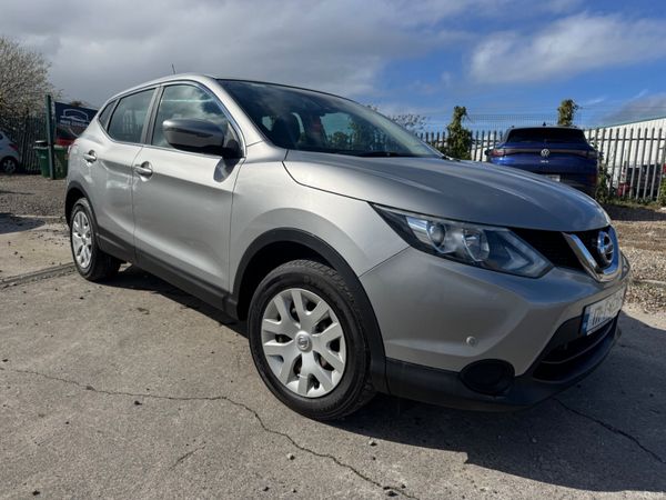 Nissan Qashqai SUV, Diesel, 2017, Silver