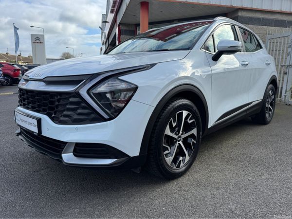 Kia Sportage Hatchback, Diesel, 2022, White