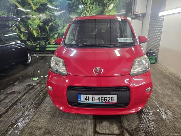 Toyota Porte Hatchback, Petrol Hybrid, 2014, Red