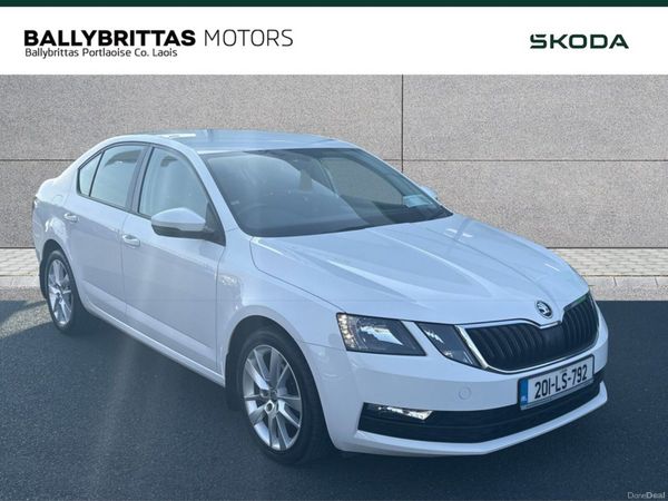 Skoda Octavia Saloon, Diesel, 2020, White