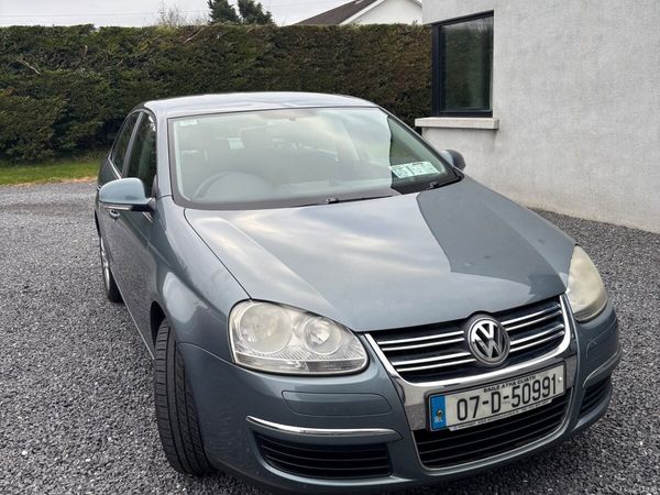 Volkswagen Jetta Saloon, Petrol, 2007, Green