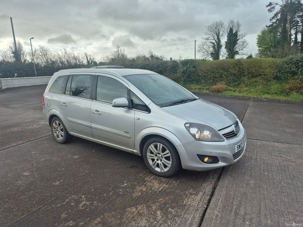Vauxhall Zafira MPV, Diesel, 2013, Silver