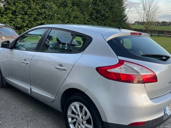 Renault Megane Hatchback, Diesel, 2013, Silver