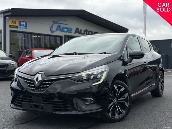Renault Clio Hatchback, Petrol, 2022, Black