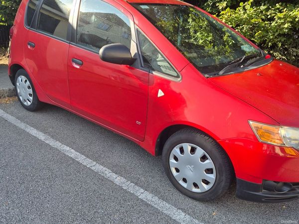 Mitsubishi Colt MPV, Petrol, 2009, Red