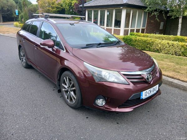 Toyota Avensis Estate, Diesel, 2012, Red