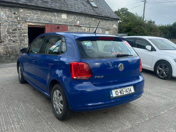 Volkswagen Polo Hatchback, Petrol, 2010, Blue
