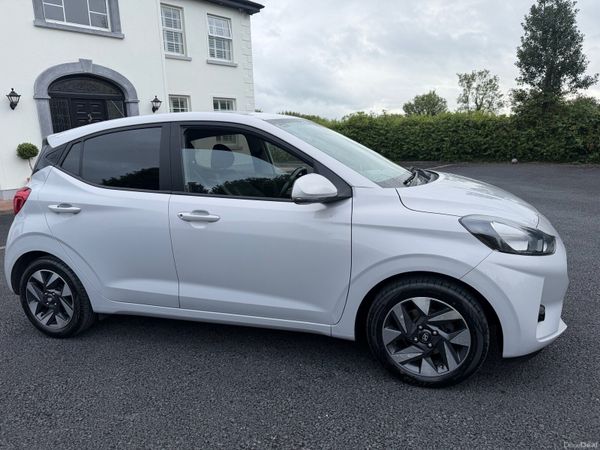 Hyundai i10 Hatchback, Petrol, 2023, Grey
