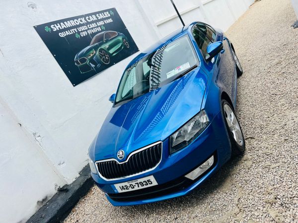 Skoda Octavia Saloon, Diesel, 2014, Blue