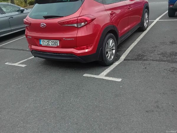 Hyundai Tucson SUV, Diesel, 2017, Red