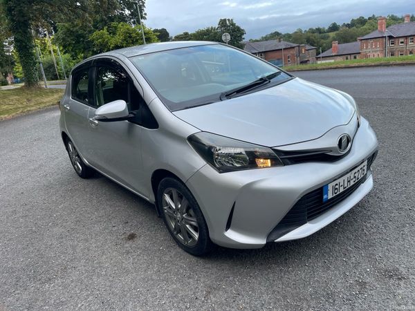 Toyota Vitz Hatchback, Petrol, 2016, Silver
