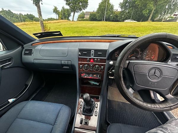 Mercedes-Benz C-Class Saloon, Petrol, 1998, Silver