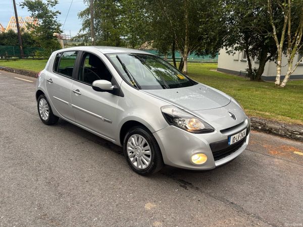 Renault Clio Hatchback, Petrol, 2010, Silver