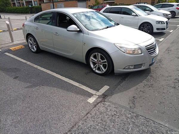 Vauxhall Insignia Hatchback, Diesel, 2011, Silver
