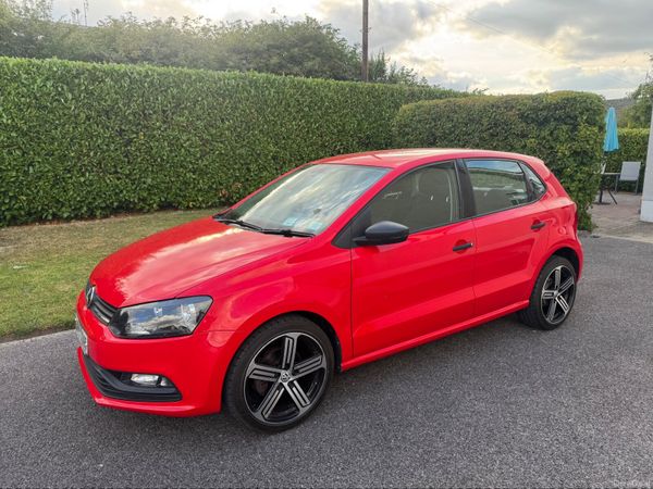 Volkswagen Polo Hatchback, Petrol, 2015, Red