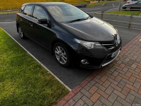 Toyota Auris Hatchback, Diesel, 2014, Black