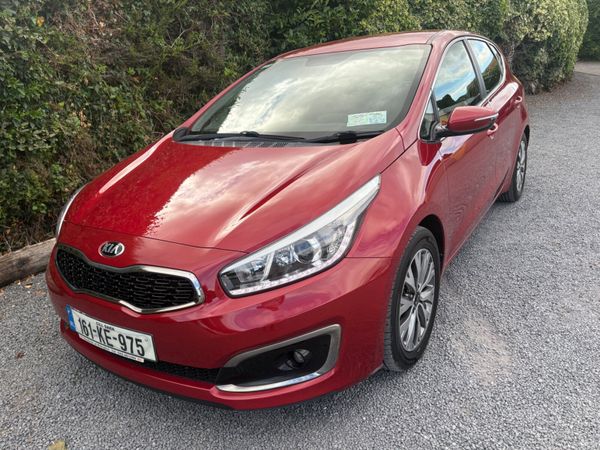 Kia Ceed Hatchback, Diesel, 2016, Red