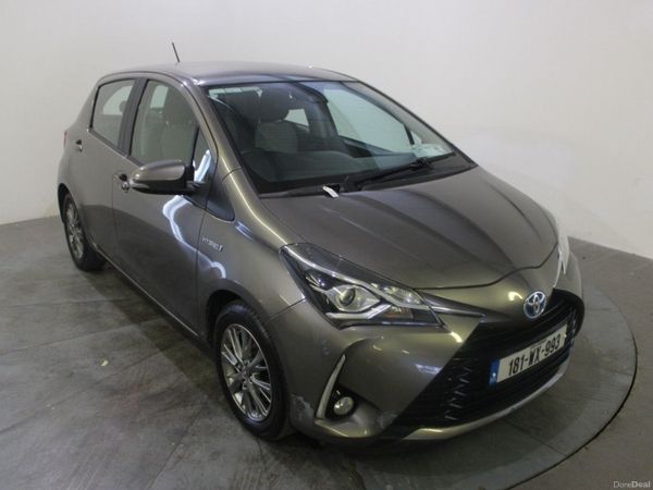 Toyota Yaris MPV, Petrol Hybrid, 2018, Grey