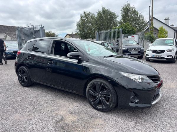 Toyota Auris Hatchback, Diesel, 2015, Black