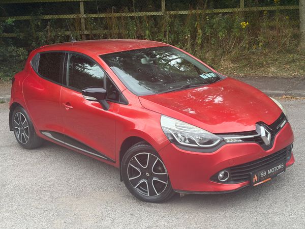 Renault Clio Hatchback, Petrol, 2013, Red