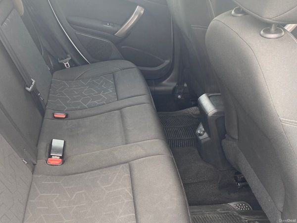 Peugeot 2008 SUV, Diesel, 2015, White