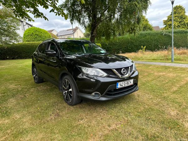 Nissan Qashqai Hatchback, Diesel, 2014, Black