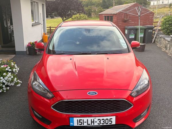 Ford Focus Hatchback, Diesel, 2015, Red