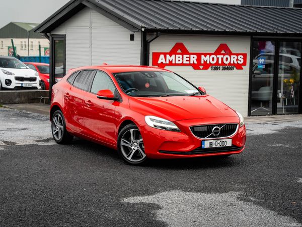 Volvo V40 Hatchback, Diesel, 2018, Red