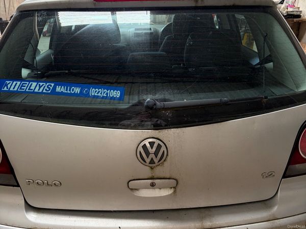 Volkswagen Polo Hatchback, Petrol, 2007, Silver