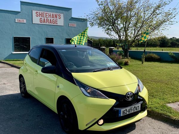 Toyota Aygo Hatchback, Petrol, 2016, Yellow