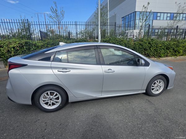 Toyota Prius Hatchback, Petrol Hybrid, 2021, Silver