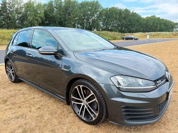 Volkswagen Golf Hatchback, Diesel, 2016, Grey