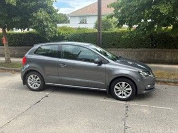 Volkswagen Polo Hatchback, Petrol, 2015, Grey