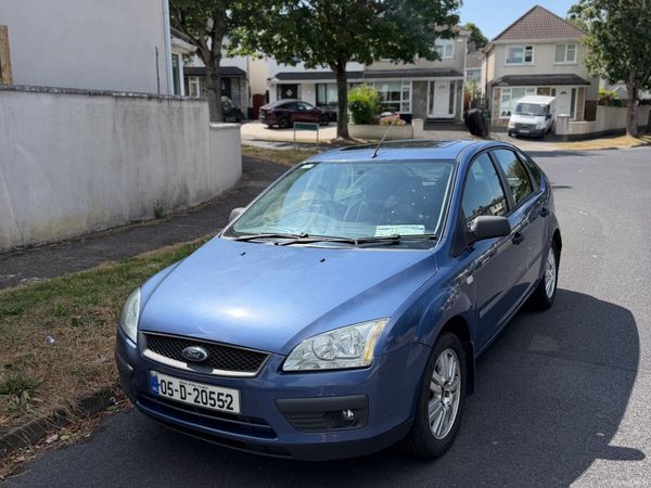 Ford Focus Hatchback, Petrol, 2005, Blue