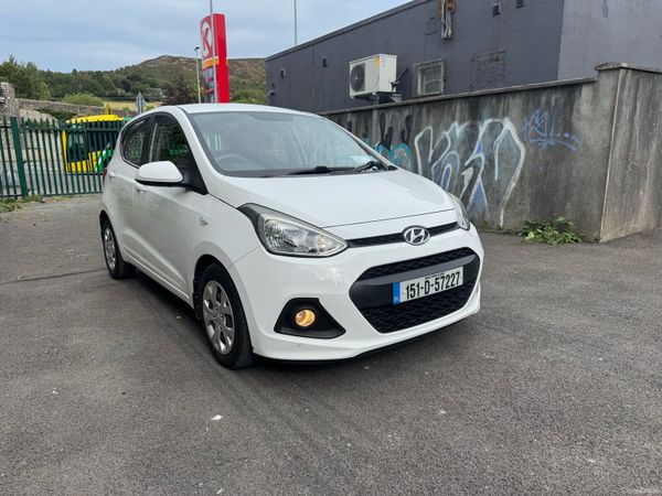 Hyundai i10 Hatchback, Petrol, 2015, White