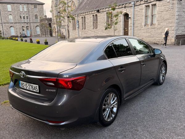Toyota Avensis Saloon, Diesel, 2018, Grey