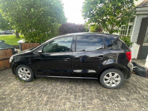 Volkswagen Polo Hatchback, Petrol, 2013, Black