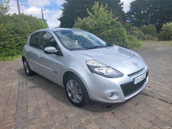 Renault Clio Hatchback, Petrol, 2012, Silver