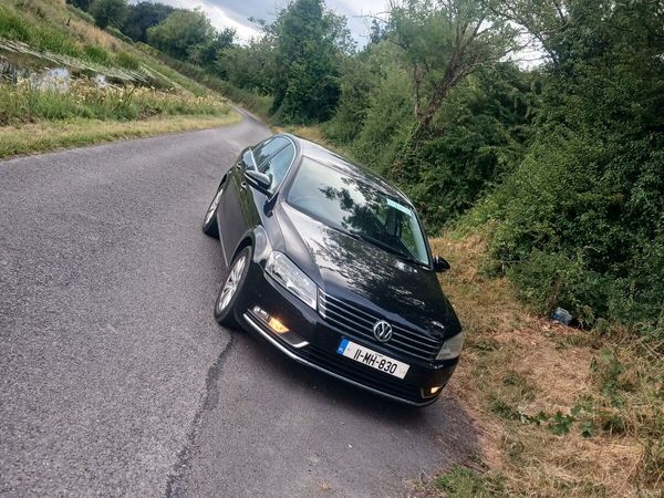 Volkswagen Passat Saloon, Diesel, 2011, Black