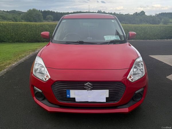 Suzuki Swift Hatchback, Petrol, 2017, Red