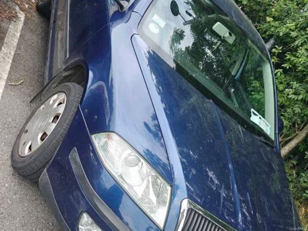 Renault Clio Hatchback, Petrol, 2007, Yellow