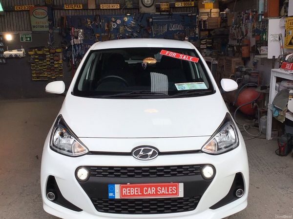 Hyundai i10 Hatchback, Petrol, 2018, White