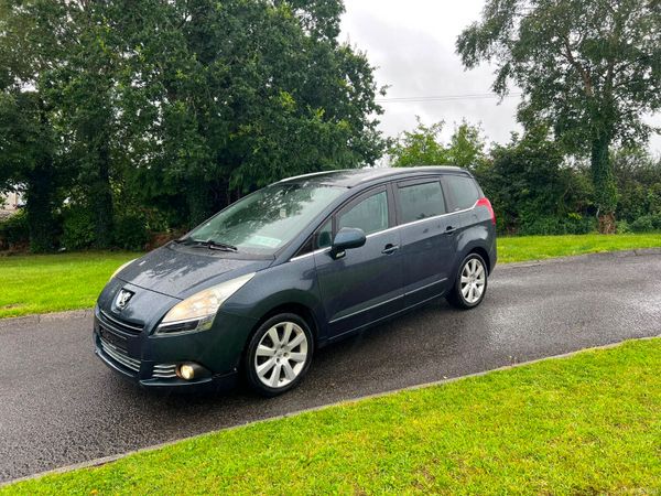 Peugeot 5008 MPV, Diesel, 2013, Blue