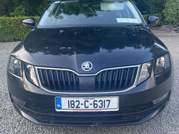 Skoda Octavia Hatchback, Diesel, 2018, Black