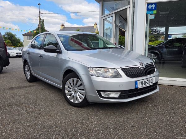 Skoda Octavia Saloon, Diesel, 2017, Grey