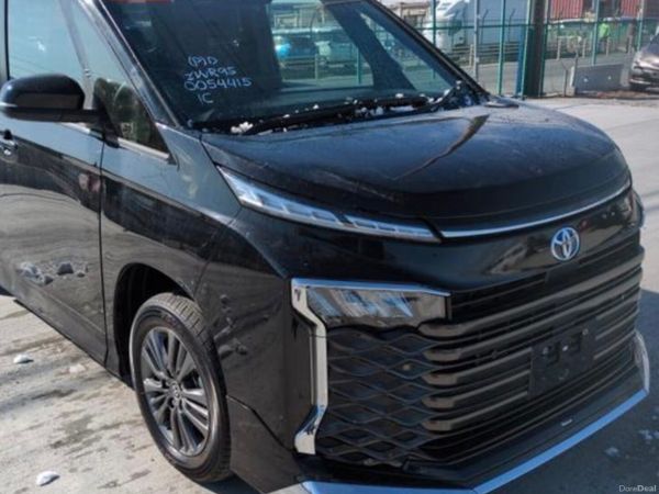Toyota Voxy MPV, Petrol Hybrid, 2025, Black