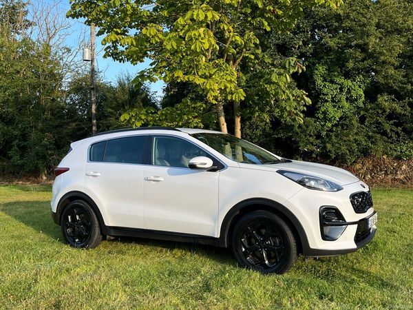 Kia Sportage SUV, Diesel Hybrid, 2021, White