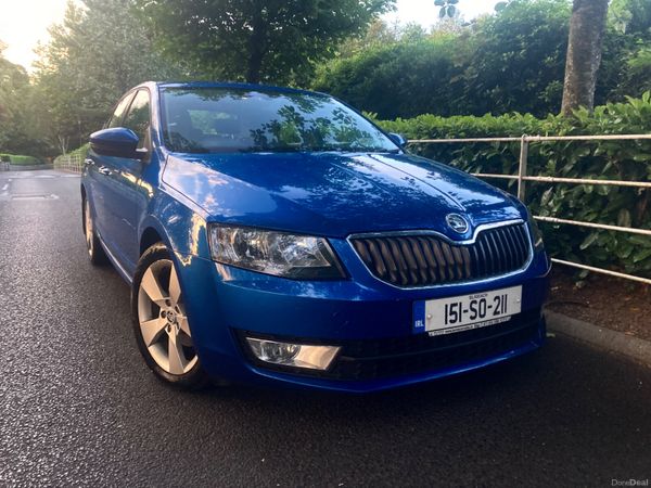 Skoda Octavia Saloon, Diesel, 2016, Grey