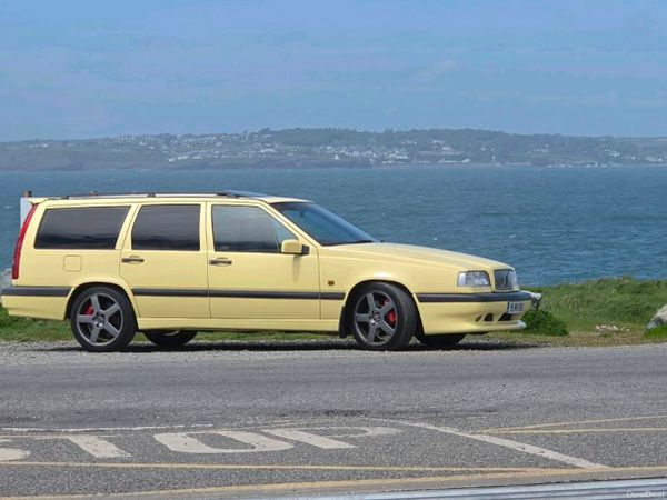Volvo 800 Series Estate, Petrol, 1995, Yellow